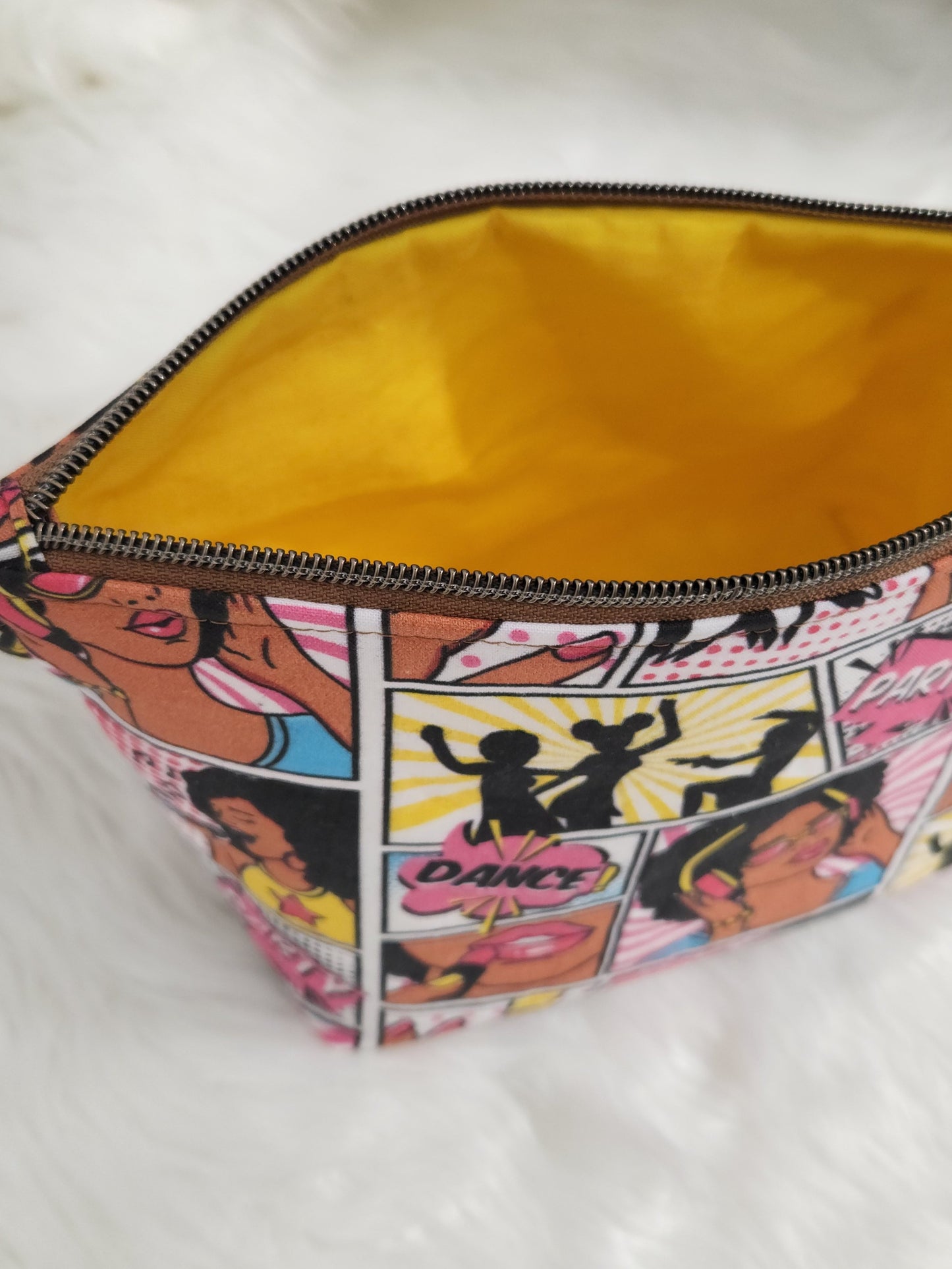 Large Zipper Pouch - Retro Party Girl